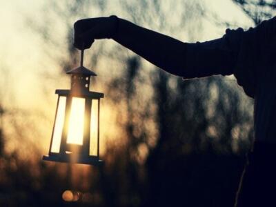 唯美爱情说说:所有不能说出口的深情,都藏在每一天的晚安里