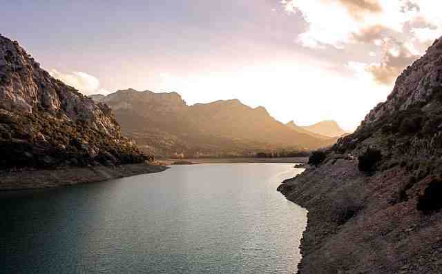 描写山水风光的句子