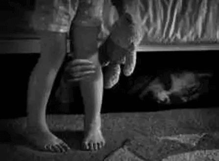 鬼故事不在长,一句话就能把你吓住!