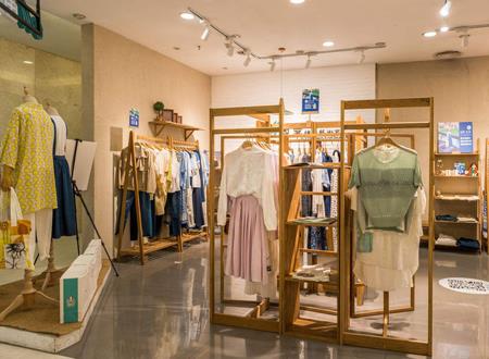 潮一点洋气的2个字女装店名,让人过目不忘的女装店名字