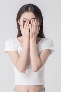 ​【情感故事】十八岁年轻女孩的情感故事