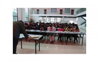 ​放弃不难但坚持一定很酷下一句(放弃不难但坚持一定很酷文字图)